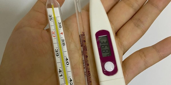 水銀體溫計不安全，孩子用哪種體溫計更方便又安全？